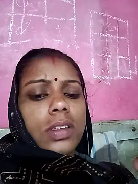 Snapshot of PUJAV01990 chatting on May 2026 04:28:02 AM PUJAV01990 online show from May 2026 04:28:02 AM