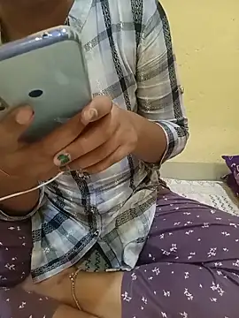 Snapshot of Seema_yadav01 chatting on May 2026 05:27:02 AM Seema yadav01 online show from May 2026 05:27:02 AM