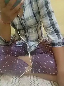 Snapshot of Seema_yadav01 chatting on June 2026 05:20:01 AM Seema yadav01 online show from June 2026 05:20:01 AM