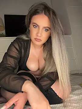 SensualQueenX online show from May 2026 08:58:02 PM