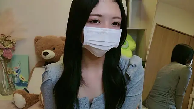 Snapshot of -Luna_JP- chatting on May 2026 12:32:01 PM -Luna JP- online show from May 2026 12:32:01 PM