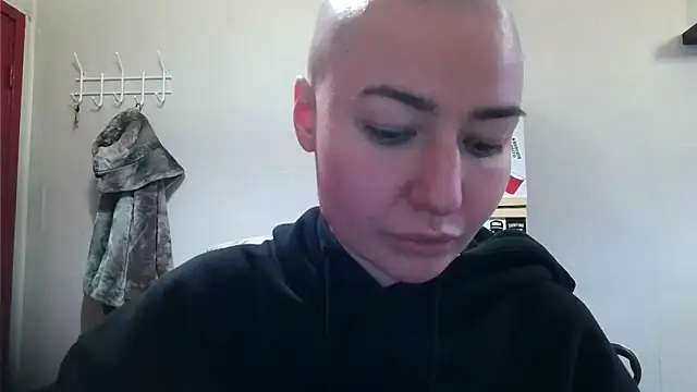 Snapshot of Julia_Bright chatting on April 2026 05:08:02 PM Julia Bright online show from April 2026 05:08:02 PM