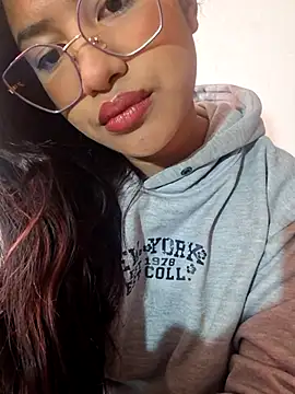 Hot Sophy  online show from July 2026 06:21:01 PM