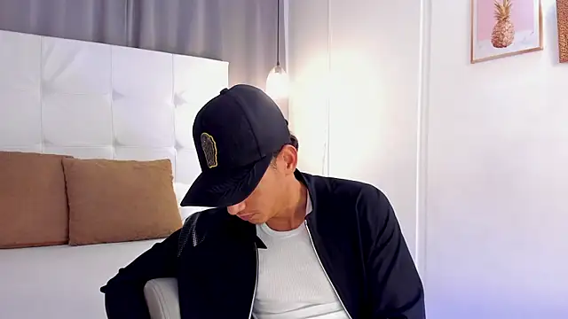 Alejo-and-Thiago online show from June 2026 12:26:02 PM