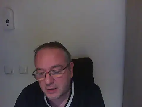Snapshot of GeorgeCarlo chatting on April 2026 06:25:01 PM GeorgeCarlo online show from April 2026 06:25:01 PM