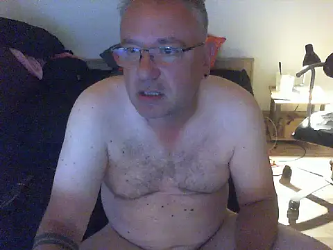 GeorgeCarlo online show from June 2026 10:05:02 PM