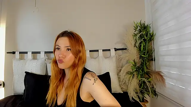 Snapshot of _zoe_3 chatting on May 2026 12:22:02 PM zoe 3 online show from May 2026 12:22:02 PM