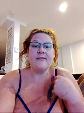petitelionne1 online show from May 2026 09:53:01 PM