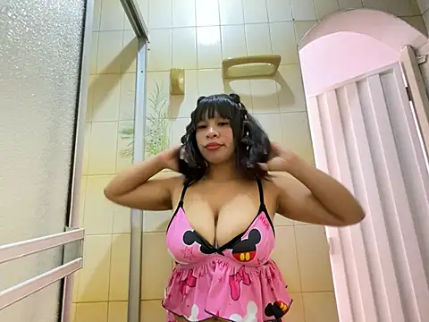 Snapshot of luna_silk_ chatting on May 2026 06:56:02 PM luna silk online show from May 2026 06:56:02 PM