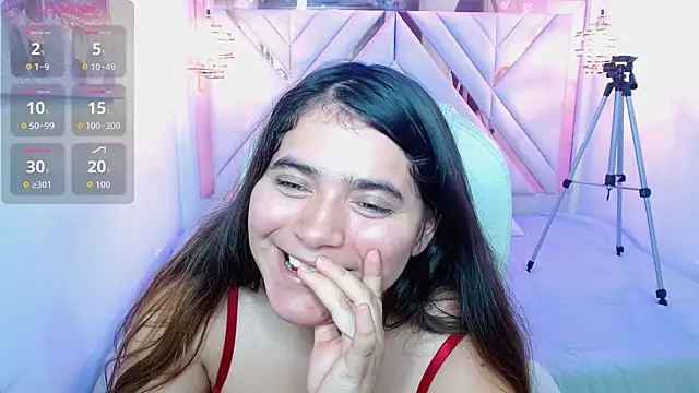 Snapshot of Laurha_ chatting on July 2026 07:38:01 PM Laurha online show from July 2026 07:38:01 PM