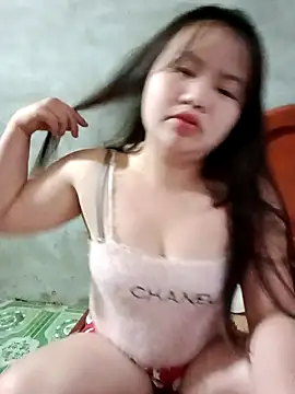 Lily Henry online show from May 2026 10:48:02 PM