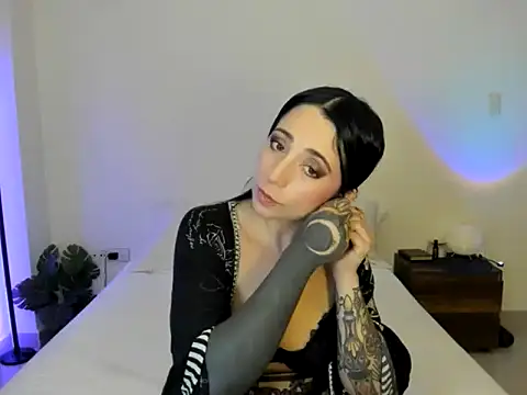 Snapshot of EvangelineLoveee chatting on June 2026 09:38:01 PM EvangelineLoveee online show from June 2026 09:38:01 PM