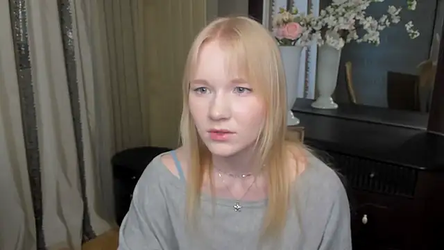 Snapshot of KoriMurden chatting on May 2026 07:35:01 AM KoriMurden online show from May 2026 07:35:01 AM