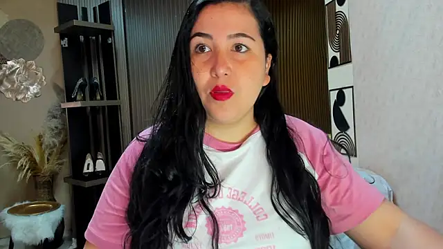 Snapshot of BBWLuxuryMuse chatting on May 2026 11:16:02 AM BBWLuxuryMuse online show from May 2026 11:16:02 AM