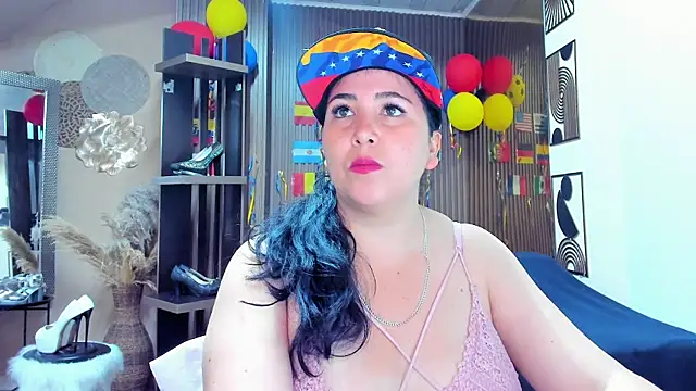 Snapshot of BBWLuxuryMuse chatting on July 2026 11:15:02 AM BBWLuxuryMuse online show from July 2026 11:15:02 AM