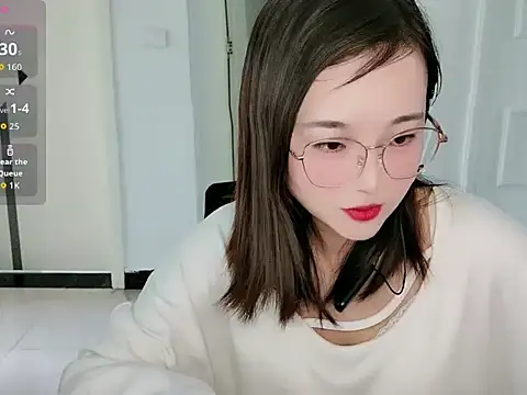 Snapshot of Zouzou-66 chatting on May 2026 07:46:01 AM Zouzou-66 online show from May 2026 07:46:01 AM