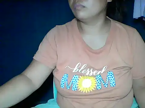 MommyKaye30 online show from May 2026 06:13:01 PM