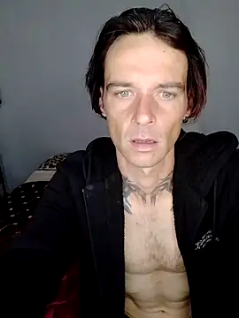 Snapshot of Karl004 chatting on May 2026 01:27:01 PM Karl004 online show from May 2026 01:27:01 PM