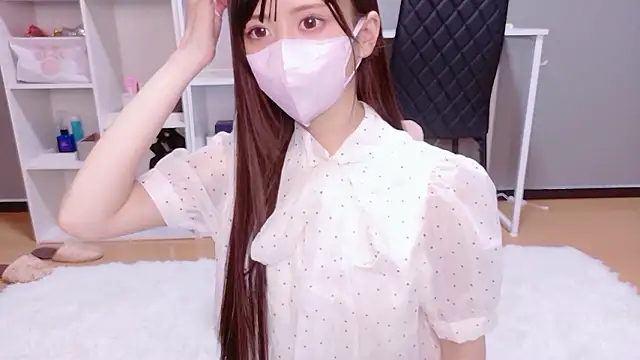 hina mochi online show from June 2026 12:51:02 PM
