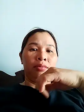 Snapshot of Dug_1x chatting on May 2026 05:35:02 AM Dug 1x online show from May 2026 05:35:02 AM