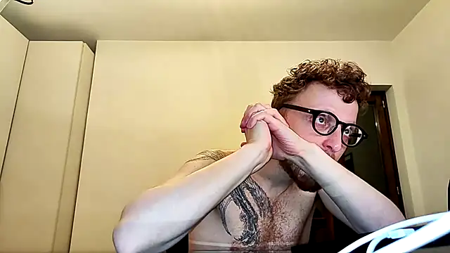 Snapshot of Red_dragon94 chatting on May 2026 10:26:01 PM Red dragon94 online show from May 2026 10:26:01 PM
