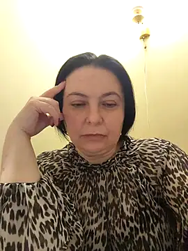 Snapshot of EmmaEmmy40 chatting on May 2026 06:13:01 PM EmmaEmmy40 online show from May 2026 06:13:01 PM
