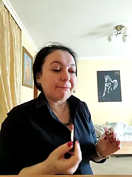 Snapshot of EmmaEmmy40 chatting on May 2026 05:46:02 AM EmmaEmmy40 online show from May 2026 05:46:02 AM