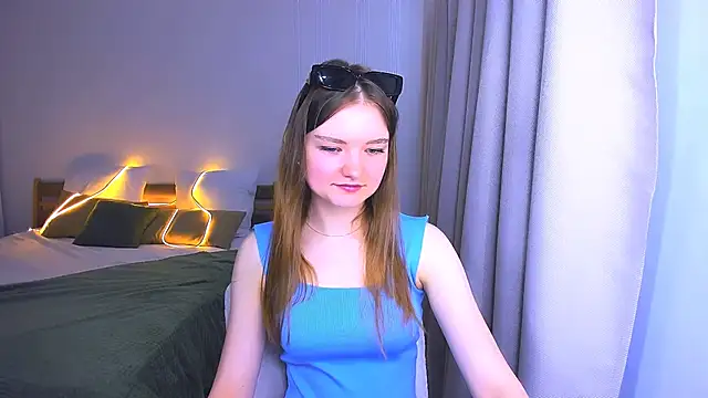 Snapshot of LookEva chatting on June 2026 04:13:01 AM LookEva online show from June 2026 04:13:01 AM