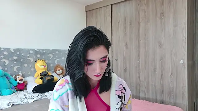 Lunapage  online show from June 2026 06:05:02 PM