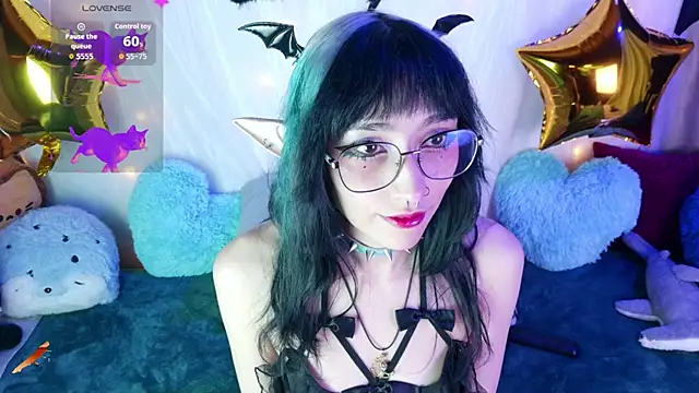 Snapshot of _HoshiMiuu_ chatting on July 2026 02:00:01 PM HoshiMiuu online show from July 2026 02:00:01 PM