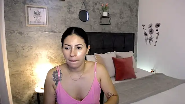 Snapshot of isa_cruzx chatting on May 2026 09:12:02 PM isa cruzx online show from May 2026 09:12:02 PM