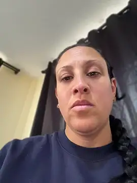Snapshot of Cloe-Fire chatting on June 2026 11:12:02 AM Cloe-Fire online show from June 2026 11:12:02 AM