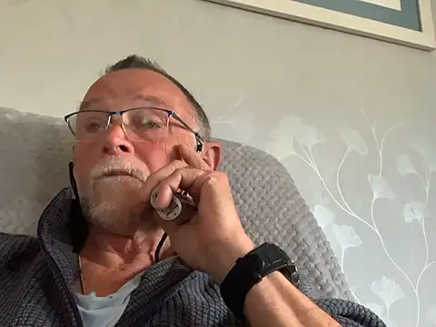 Snapshot of Moonraker64 chatting on May 2026 06:58:02 PM Moonraker64 online show from May 2026 06:58:02 PM