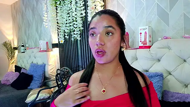 Snapshot of Zaira_bonny chatting on June 2026 08:18:01 PM Zaira bonny online show from June 2026 08:18:01 PM