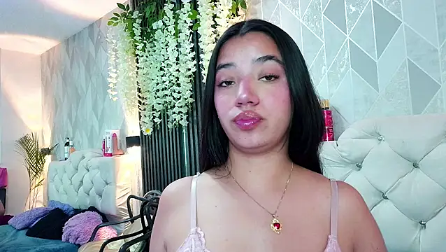 Snapshot of Zaira_bonny chatting on June 2026 03:02:01 PM Zaira bonny online show from June 2026 03:02:01 PM