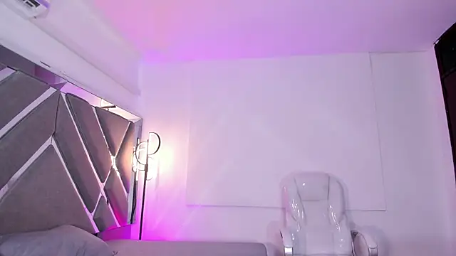 Snapshot of AmaraLewis chatting on June 2026 06:24:02 PM AmaraLewis online show from June 2026 06:24:02 PM