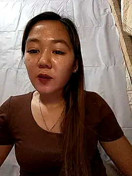 Snapshot of Akirashie chatting on May 2026 05:37:01 AM Akirashie online show from May 2026 05:37:01 AM