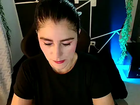 LUCYMILF SEXY online show from May 2026 06:05:02 PM