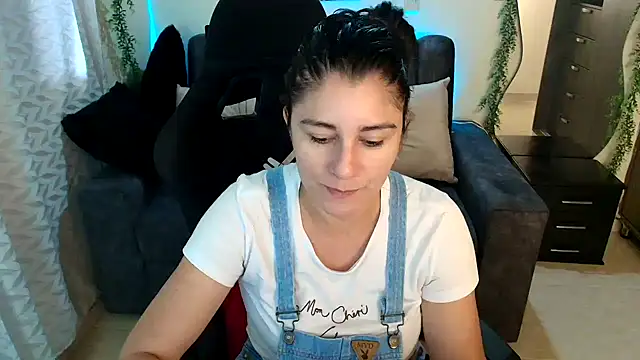 LUCYMILF SEXY online show from June 2026 03:38:02 PM
