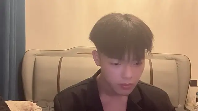 Snapshot of LY-0101 chatting on May 2026 02:44:01 PM LY-0101 online show from May 2026 02:44:01 PM