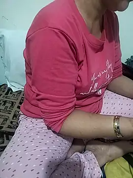 Snapshot of amira567 chatting on May 2026 05:31:02 PM amira567 online show from May 2026 05:31:02 PM