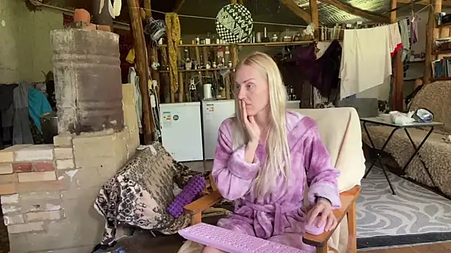 wildforestmuse  online show from June 2026 08:50:01 AM