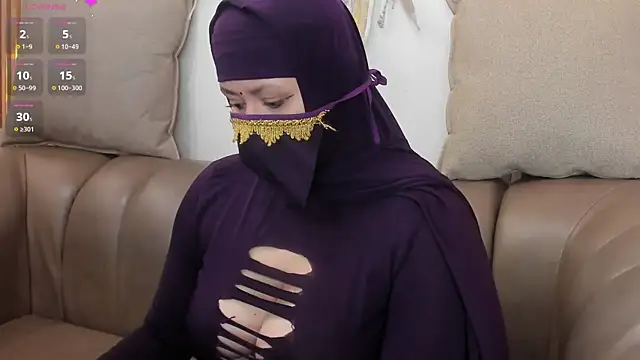 Snapshot of yasmin_dina chatting on June 2026 12:24:02 PM yasmin dina online show from June 2026 12:24:02 PM