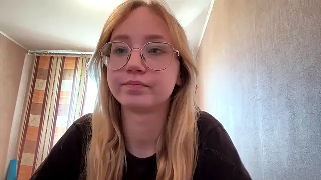 Snapshot of MableBelnap chatting on May 2026 11:07:01 AM MableBelnap online show from May 2026 11:07:01 AM