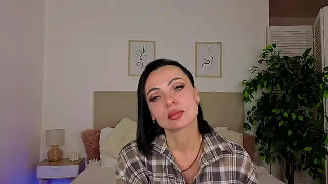 Snapshot of Black_bestie chatting on May 2026 06:21:02 AM Black bestie online show from May 2026 06:21:02 AM