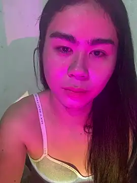 Alluringluna online show from July 2026 02:23:02 PM
