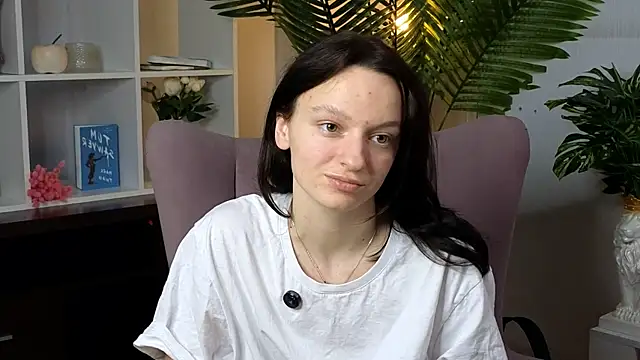 Snapshot of AdrianeMaltbia chatting on May 2026 02:14:01 PM AdrianeMaltbia online show from May 2026 02:14:01 PM