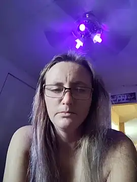 Queenle91 online show from June 2026 04:02:01 PM