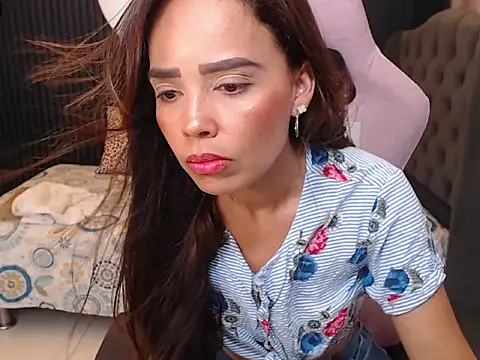 Snapshot of naomis_36 chatting on May 2026 06:59:01 PM naomis 36 online show from May 2026 06:59:01 PM
