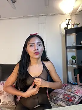 Karol Wilde online show from May 2026 01:00:01 AM